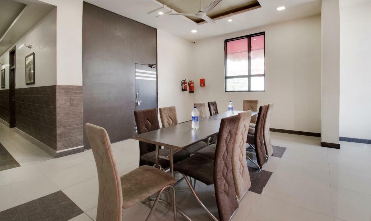 Itsy By Treebo - Royale Inn Meerut Luaran gambar