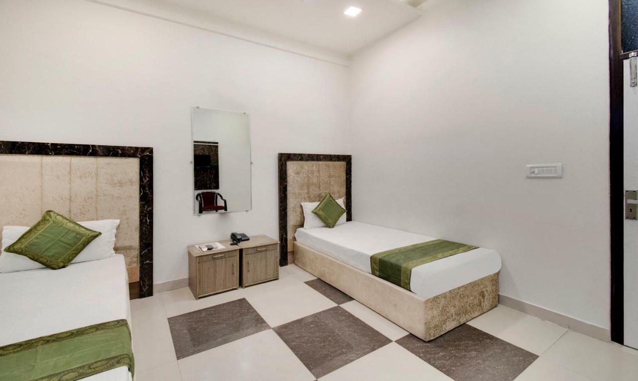 Itsy By Treebo - Royale Inn Meerut Luaran gambar